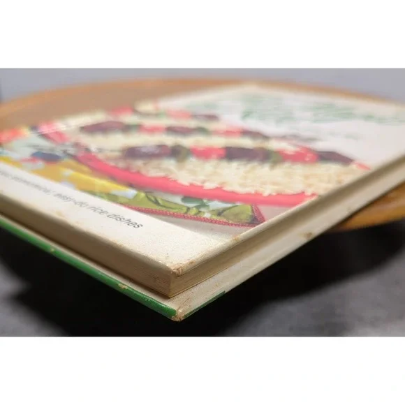 1969 Uncle Ben's The Magic Of Rice Cookbook Vintage Hardcover SBN: 87502-004-6 - Picture 6 of 16